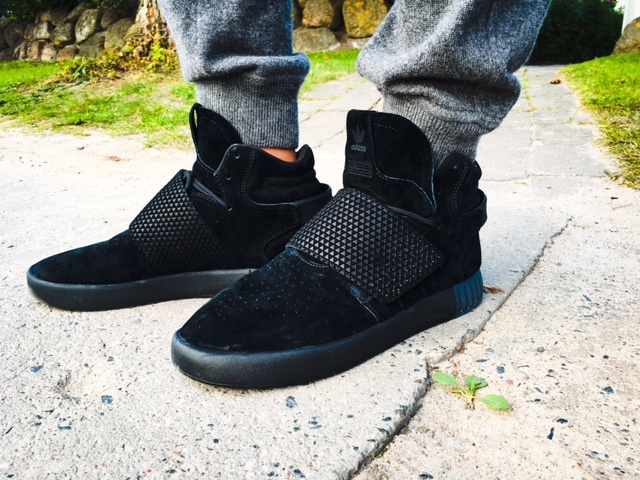 adidas-Sneaker-Tubular-Invader-Strap