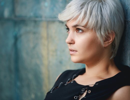 Sich das erste Piercing stechen lassen!