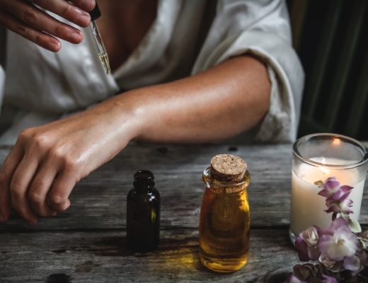 Teebaumöl – Natürlicher Helfer für Haut und Haare