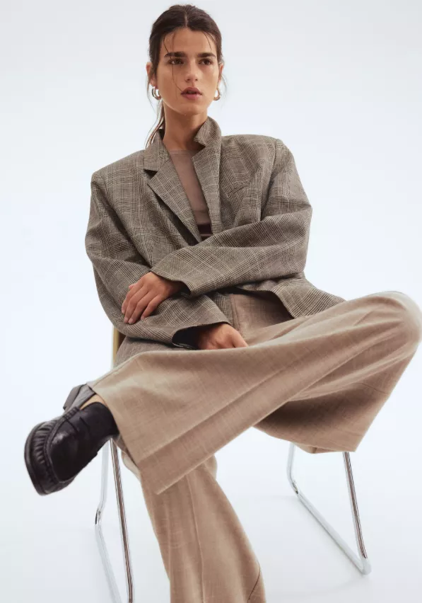 Blazer Damen kariert – Oversized-Look in Beige mit weiter Hose
