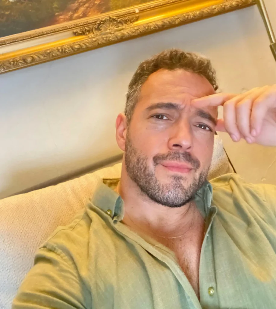 Kurzer Vollbart mit natürlicher Dichte – moderner Bartstil 2026