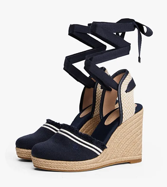 Tommy Hilfiger Canvas-Espadrille mit Keilabsatz und Fransen