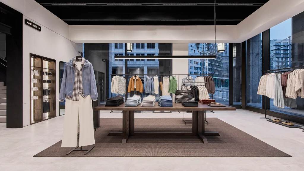 Zara Man Flagshipstore Berlin Innenraum Herrenmode Concept Store minimalistisches Design
