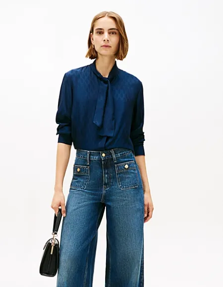 Tommy Hilfiger Regular Fit Flag-Jacquard-Bluse aus Seidenmix