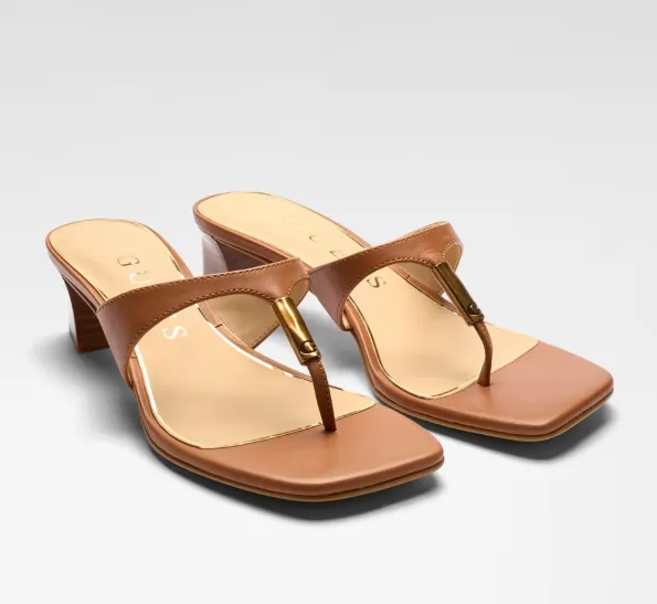 Guess Yaiza Sandalen