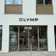 Außenansicht des neuen OLYMP Stores in Ulm